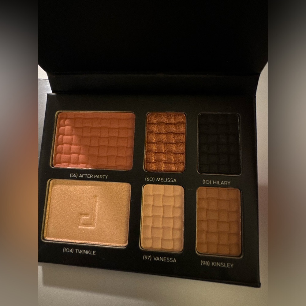 ☘️ Doucce New On The Go Makeup Palette Eyeshadows Highlighter & Blush - Picture 3 of 9